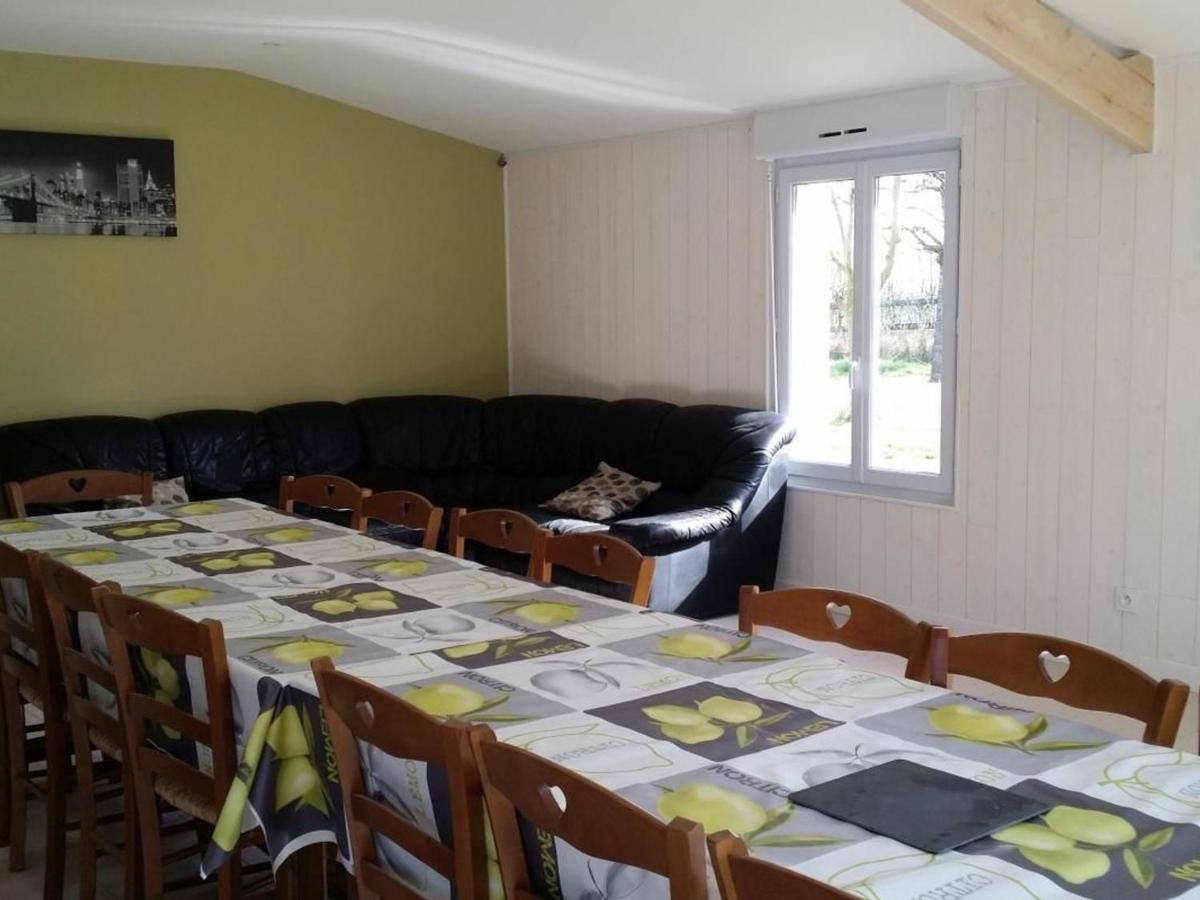 Gîte Saint-Léonard-des-Bois, 8 pièces, 15 personnes - FR-1-410-224 Esterno foto