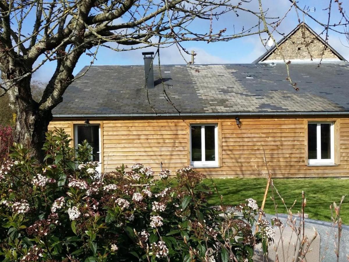Gîte Saint-Léonard-des-Bois, 8 pièces, 15 personnes - FR-1-410-224 Esterno foto